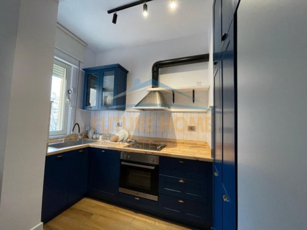 Tirane, jepet me qera apartament 2+1+Ballkon Kati 2, 96 m² 1.000 € (Liqeni i Thate)