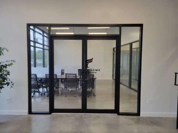 Tirane, jepet me qera dyqan Kati 0, 70 m² 1.500 € (ISLAM ALLA)