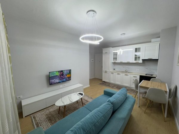 Tirane, jepet me qera apartament 1+1+Ballkon Kati 5, 60 m² 500 € (brryli)