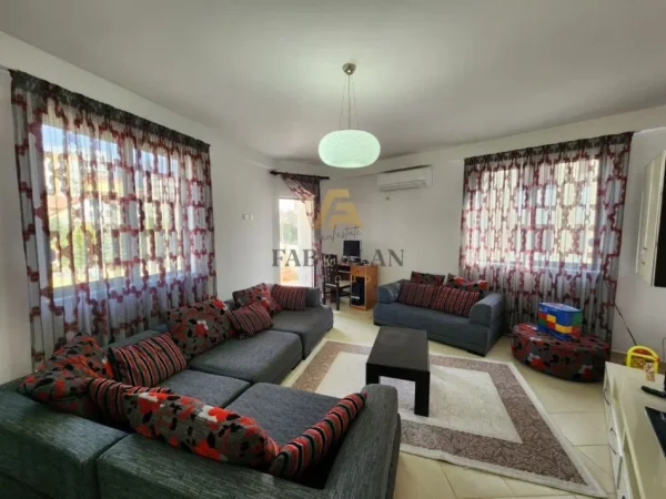 Tirane, shitet apartament 2+1+2+3 BLK Kati 3, 111 m² 135.000 € (Fresku)