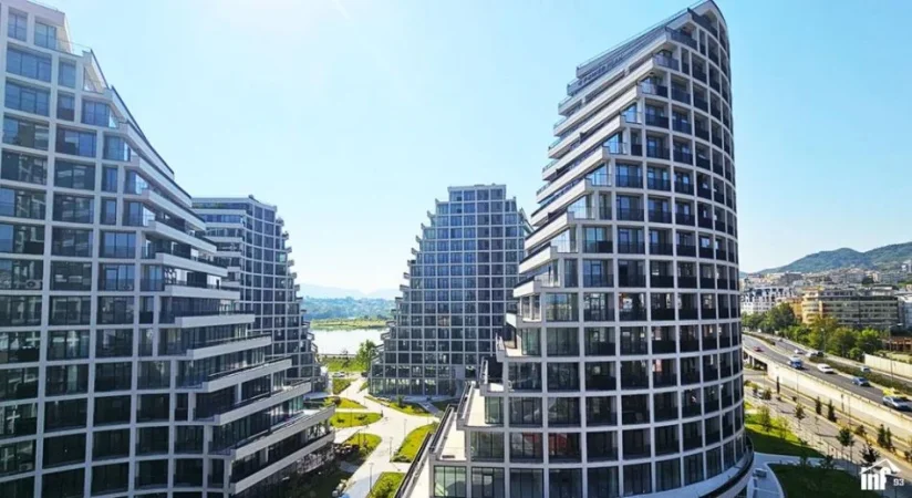 Tirane, shitet apartament 3+1+Ballkon Kati 4, 226 m² (tek Rezidenca Lake View)