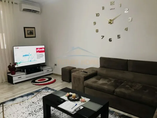 Tirane, shitet apartament 2+1 Kati 5, 85 m² 140.000 € (Foto Janku)