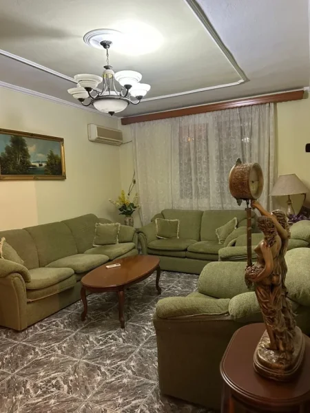 Tirane, jepet me qera apartament 2+1 Kati 1, 104 m² 500 € (Xhamlliku)