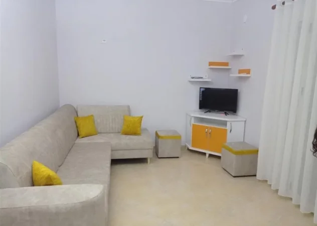 Tirane, jepet me qera apartament 2+1 Kati 2, 80 m² 500 € (Prane UET)