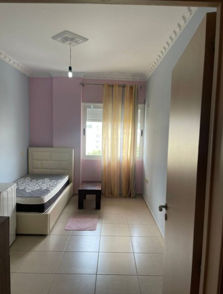 Tirane, jepet me qera apartament 2+1 Kati 4, 90 m² 350 € (Fresk,Qesarak)