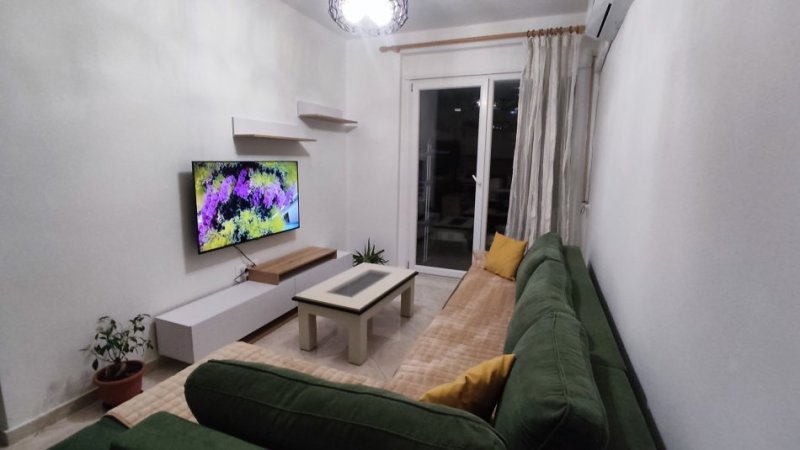 Tirane, jepet me qera apartament 2+1+Ballkon Kati 7, 80 m² 601 € (Rruga Bedri Karapici. përballe me spitalin amerikan 3)