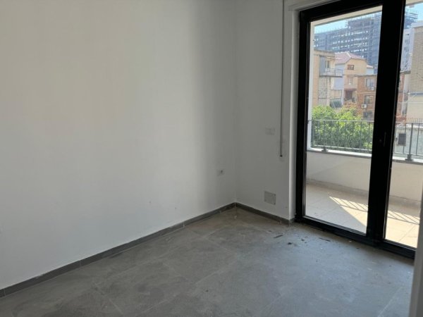 Tirane, jepet me qera apartament 1+1 Kati 2, 50 m² 450 € (Bulevardi i Ri)