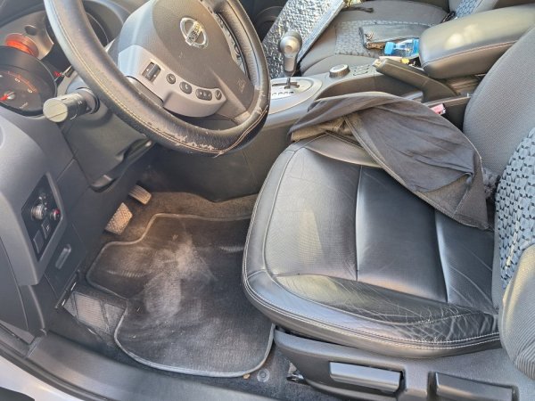 Tirane, shes makine Nissan Qashqai Nafte, gri metalizato automatik Kondicioner 129.000 km 5.000 €