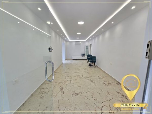 Tirane, shitet dyqan Kati 0, 50 m² 280.000 € (21 Dhjetori, afer Joenes)