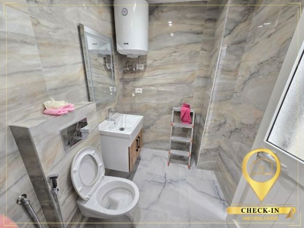 Tirane, shitet dyqan Kati 0, 50 m² 280.000 € (21 Dhjetori, afer Joenes)