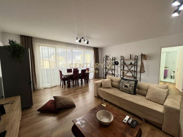 Tirane, jepet me qera apartament 1+1 Kati 6, 84 m² 850 € (Qrnder ADORE106332)