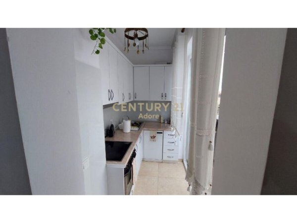 Tirane, jepet me qera apartament 1+1 Kati 6, 84 m² 850 € (Qrnder ADORE106332)