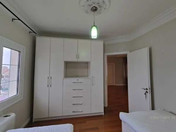 Tirane, jap me qera apartament 2+1+POST PARKIMI , 110 m² 800 € (Selitë)