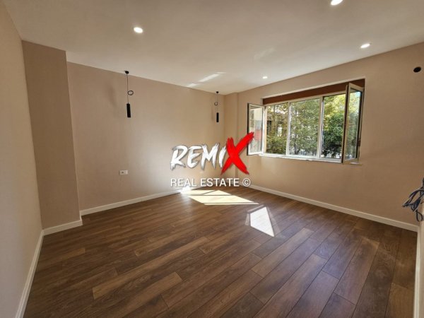 Durres, shitet apartament 2+1+Aneks+Ballkon Kati 2, 111 m² 160.000 €