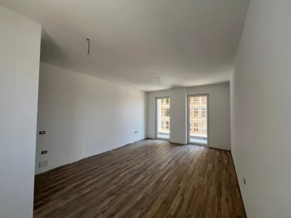 Tirane, shitet apartament 2+1+Ballkon Kati 2, 125 m² 124.500 € (Univers City)