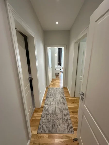 Tirane, jepet me qera apartament 2+1+Ballkon Kati 2, 129 m² 1.500 € (TEG)