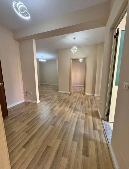 Tirane, shitet apartament 2+1+Aneks+Ballkon Kati 2, 83 m² 115.000 € (astir)