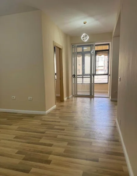 Tirane, shitet apartament 2+1+Aneks+Ballkon Kati 2, 83 m² 115.000 € (astir)