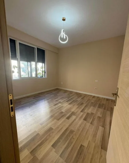 Tirane, shitet apartament 2+1+Aneks+Ballkon Kati 2, 83 m² 115.000 € (astir)