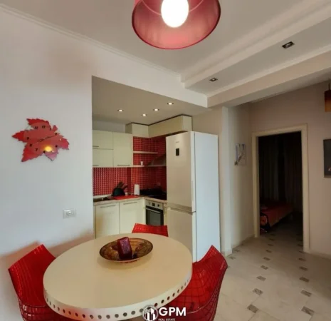 Durres, jepet me qera apartament 2+1 Kati 2, 85 m² 800 € (Durres).