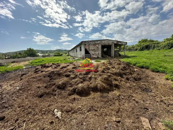 Vlore, shitet ambjent biznesi Kati 0, 3.500 m² 135.000 € (Xhyherinë , Vlorë)