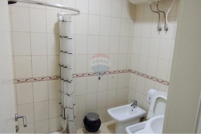 Tirane, jepet me qera apartament 2+1 Kati 3, 70 m² 600 € (rruga e barrikadave)