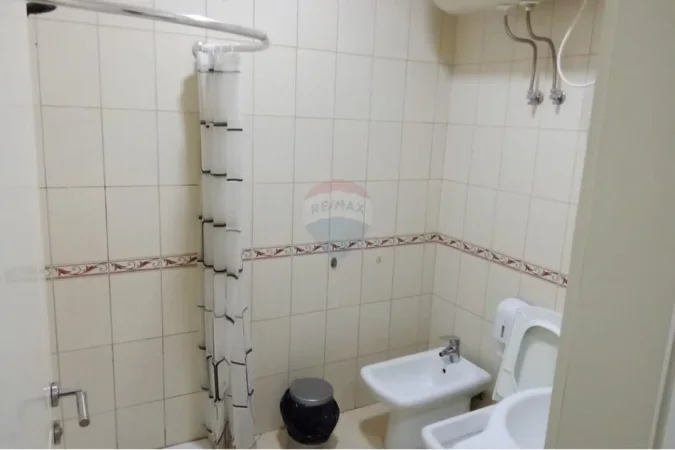 Tirane, jepet me qera apartament 2+1 Kati 3, 70 m² 600 € (rruga e barrikadave)