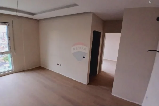 Tirane, shitet apartament 1+1+Ballkon Kati 4, 58 m² 105.600 € 