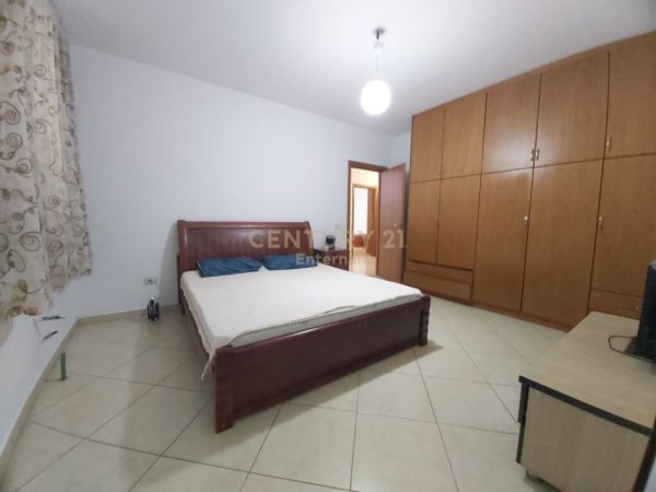 Tirane, jepet me qera apartament 2+1+2 , 120 m² 500 € (Kodra e Diellit)