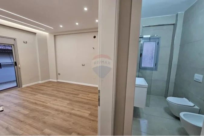 Vlore, shitet apartament 1+1 Kati 2, 62 m² 100.000 € (Blv.Ismail Qemali)