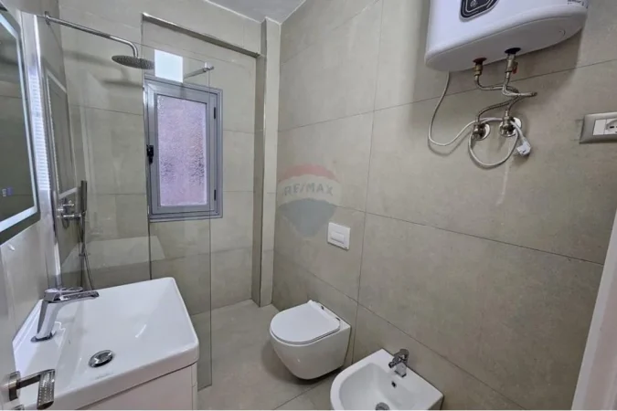 Vlore, shitet apartament 1+1 Kati 2, 62 m² 100.000 € (Blv.Ismail Qemali)