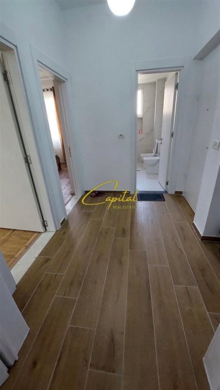 Tirane, jepet me qera apartament 3+1 Kati 3, 120 m² 1.000 € (MYSLYM SHYRI)