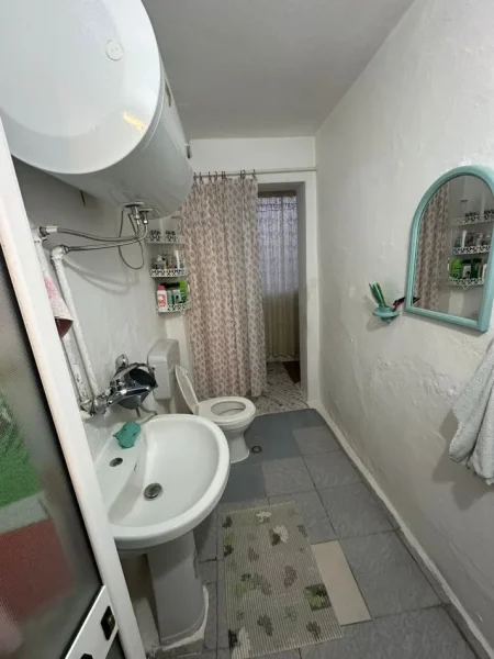 Tirane, jepet me qera apartament 2+1+Aneks Kati 4, 120 m² 500 € (vasil shanto)