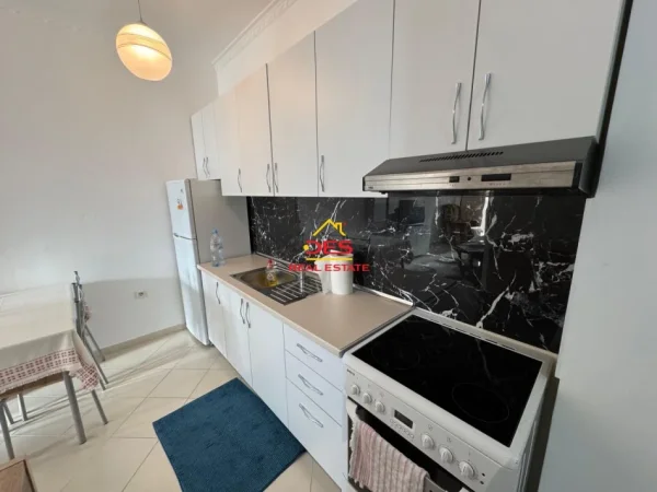 Vlore, shitet garsonier Kati 3, 45 m² 55.000 € (Rruga Gjergj Kastrioti)