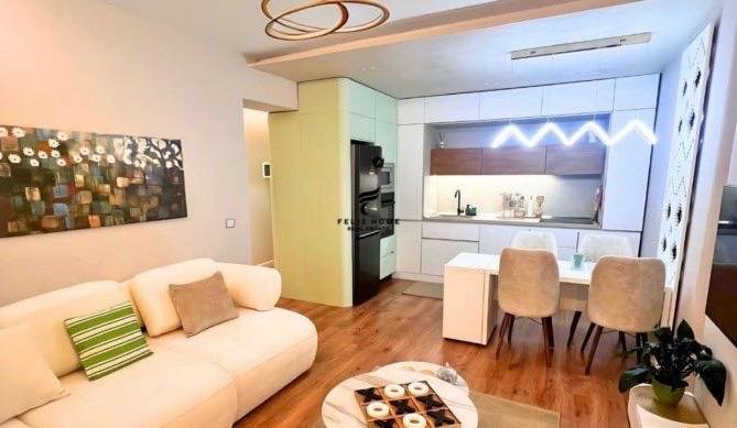 Tirane, jepet me qera apartament 1+1+Ballkon Kati 2, 62 m² 900 € (BLLOK)