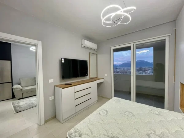 Tirane, jepet me qera apartament 1+1+Ballkon Kati 12, 72 m² 500 € (Golden Park 3)