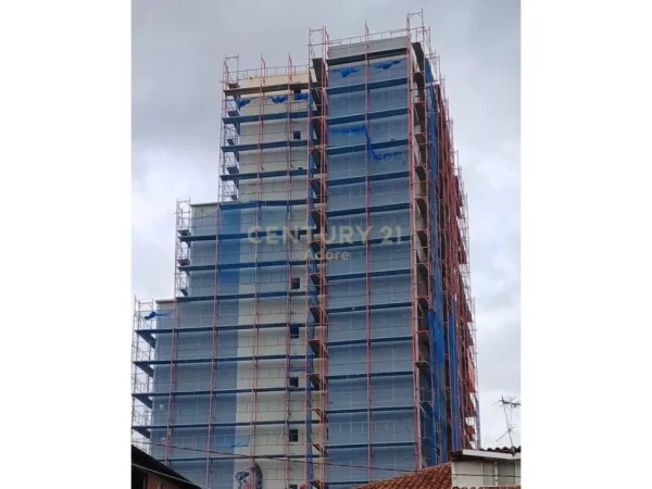 Tirane, shes apartament 2+1+Aneks+Ballkon Kati 5, 100 m² 145.000 € (ISH FUSHA E AVIACIONIT)