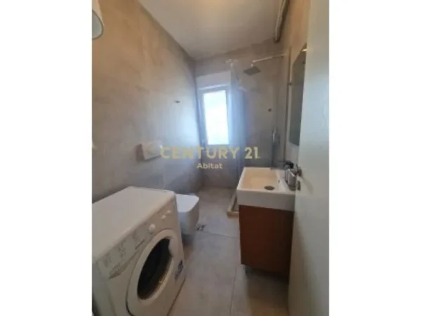 Tirane, jepet me qera apartament 1+1+Aneks+Ballkon Kati 11, 58 m² 500 € (KOMPLEKSI KONTAKT: APARTAMENT 1+1 ME QIRA)