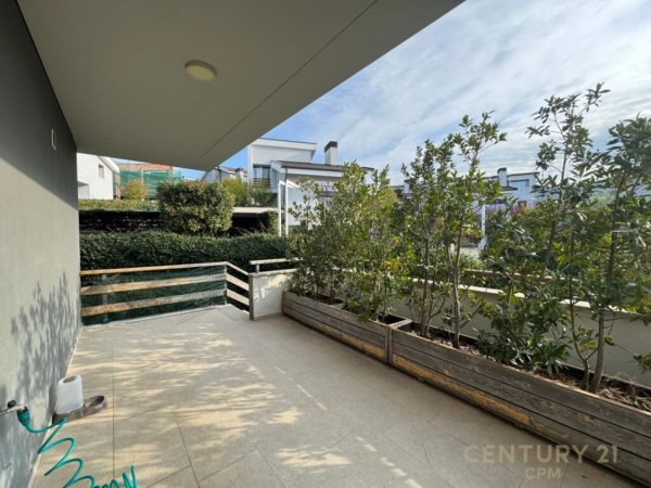 Tirane, jepet me qera Vile 3 Katshe Kati 3, 580 m² (Long Hill Residence)