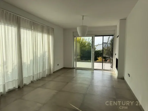 Tirane, jepet me qera Vile 3 Katshe Kati 3, 580 m² (Long Hill Residence)