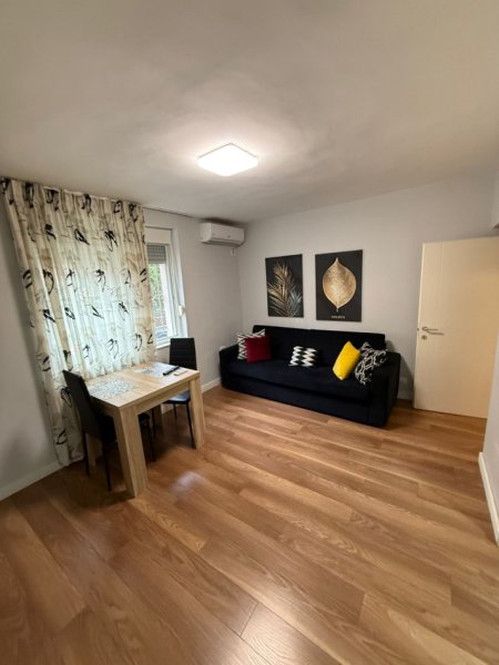 Tirane, jepet me qera apartament 1+1+Ballkon Kati 3, 64 m² 600 € (Stadiumi Dinamo)