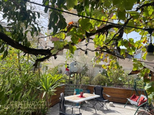 Tirane, jepet me qera apartament 2+1+Aneks+Ballkon Kati 2, 85 m² 750 € (PAZARI I RI)
