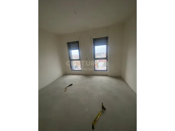 Tirane, shes apartament 2+1+Aneks+Ballkon Kati 8, 104 m² 195.000 € (BULEVARDI I RI)