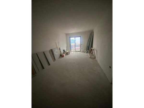 Tirane, shes apartament 2+1+Aneks+Ballkon Kati 8, 104 m² 195.000 € (BULEVARDI I RI)