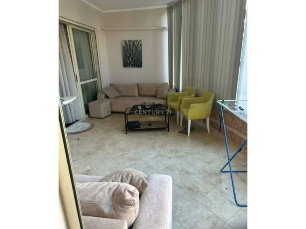 Tirane, jepet me qera apartament 3+1+Aneks+Ballkon Kati 2, 105 m² 900 € (Kopshti Botanik Zoologjik)