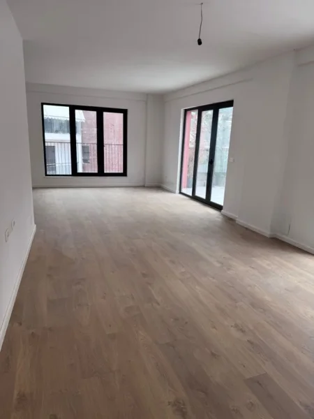 Tirane, shitet apartament 3+1+Ballkon Kati 5, 150 m² 303.600 € (kodra e diellit)
