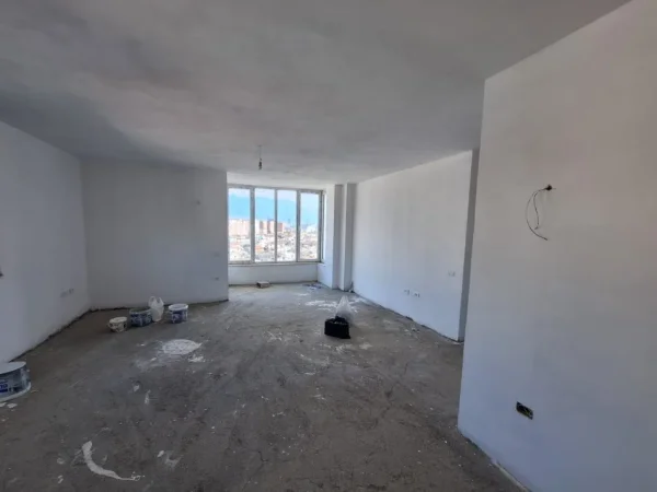 Tirane, shitet apartament 2+1+Ballkon Kati 9, 130 m² 132.000 € 