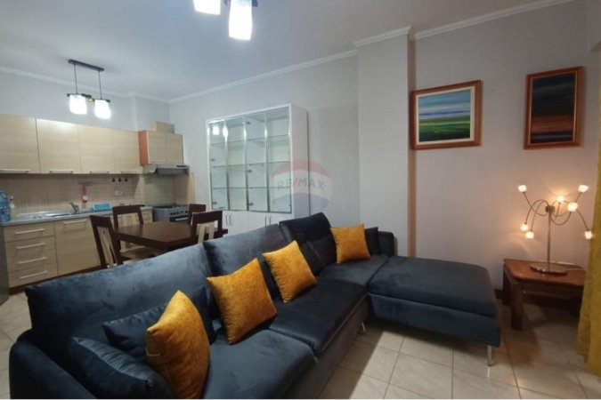 Tirane, jepet me qera apartament 1+1+Ballkon Kati 2, 550 € 