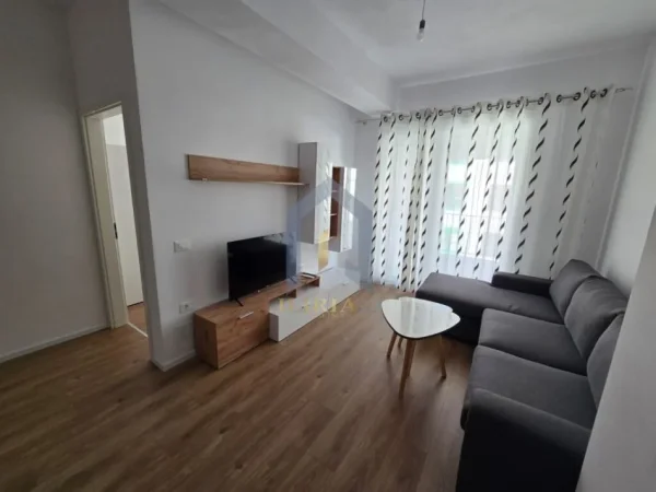 Shqiperi, jepet me qera apartament 1+1+Ballkon Kati 5, 60 m² 400 € (``Mihal Grameno``)