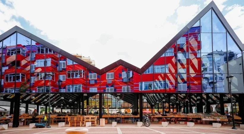 Tirane, jepet me qera zyre Kati 0, 75 m² 1.200 € tek Pazari i Ri prane Rozafes